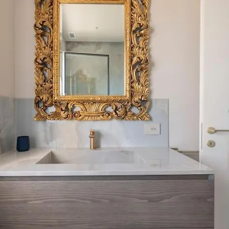 Villa 5e Charme-sea And Ortigia View-whirlpool Roof Terrace